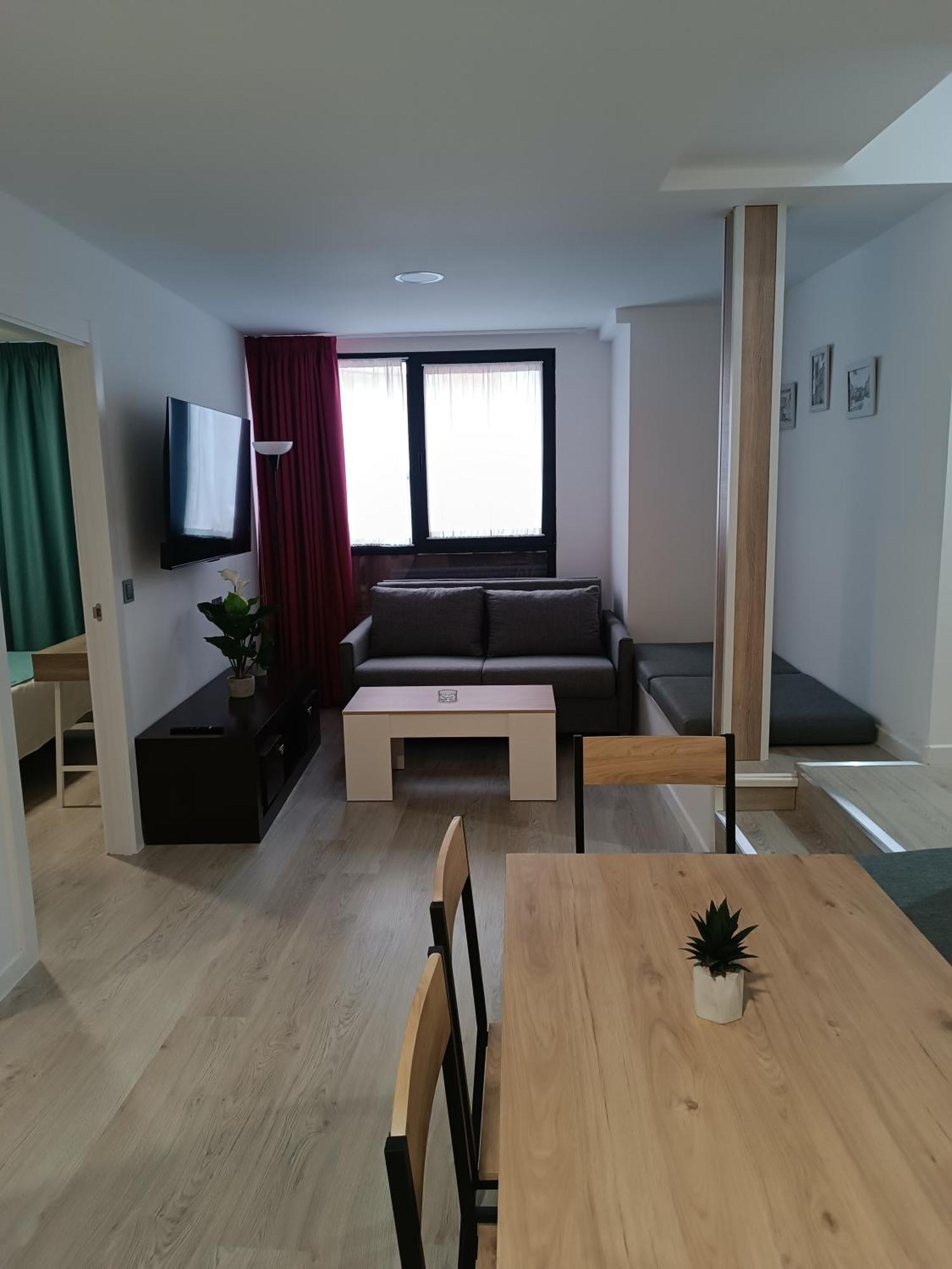 Apartamentos Turisticos Avila Puerta De San Isidro 1-4 Exteriér fotografie
